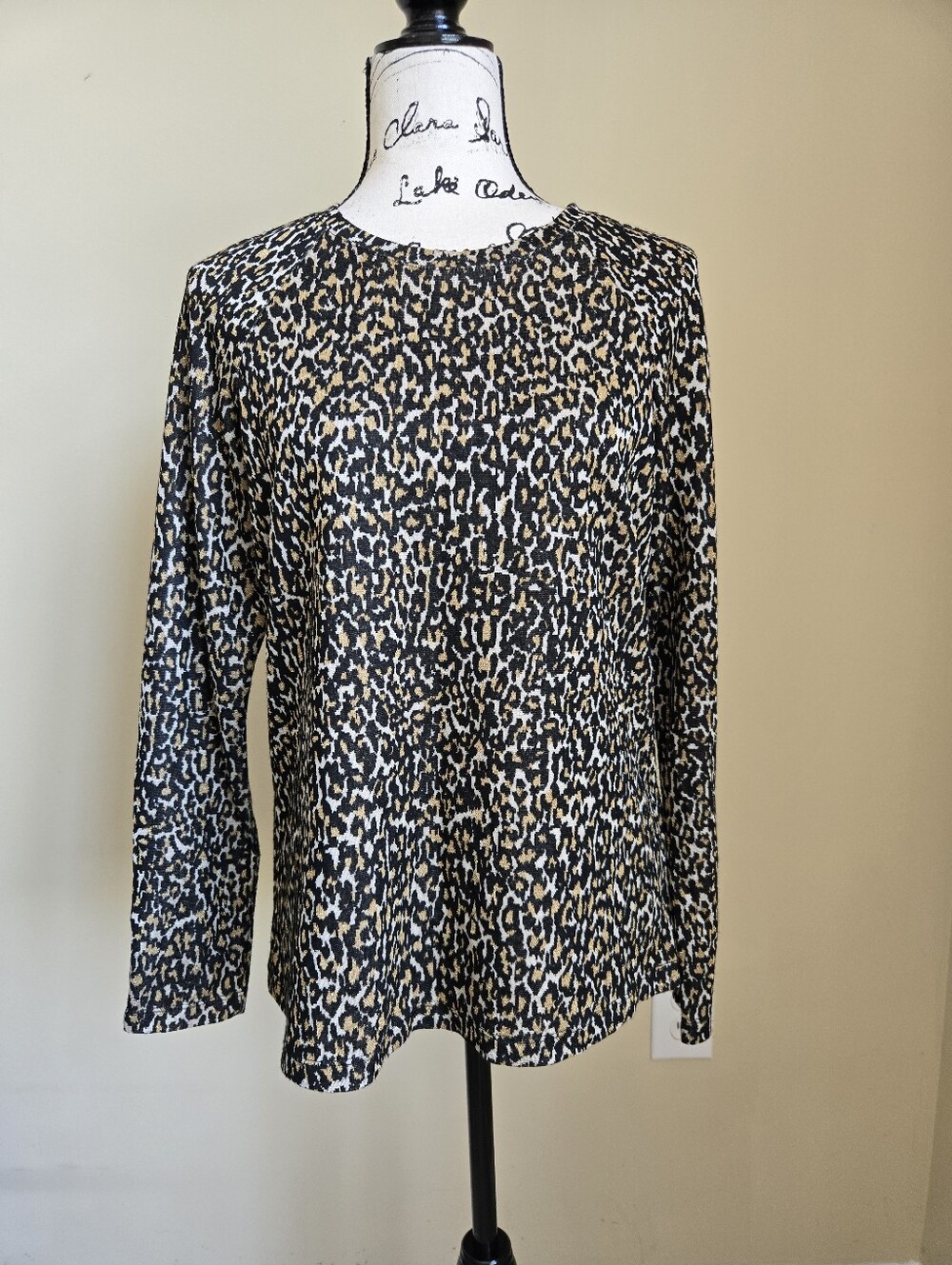J.Mclaughlin Animal Print Top Womens L Long Sleeve